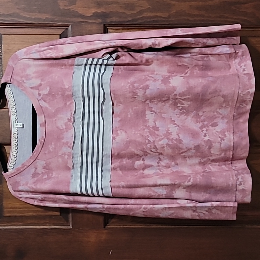 Womens Maurices shirt size XL